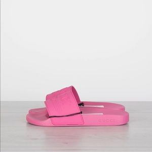 gucci pink flip flops